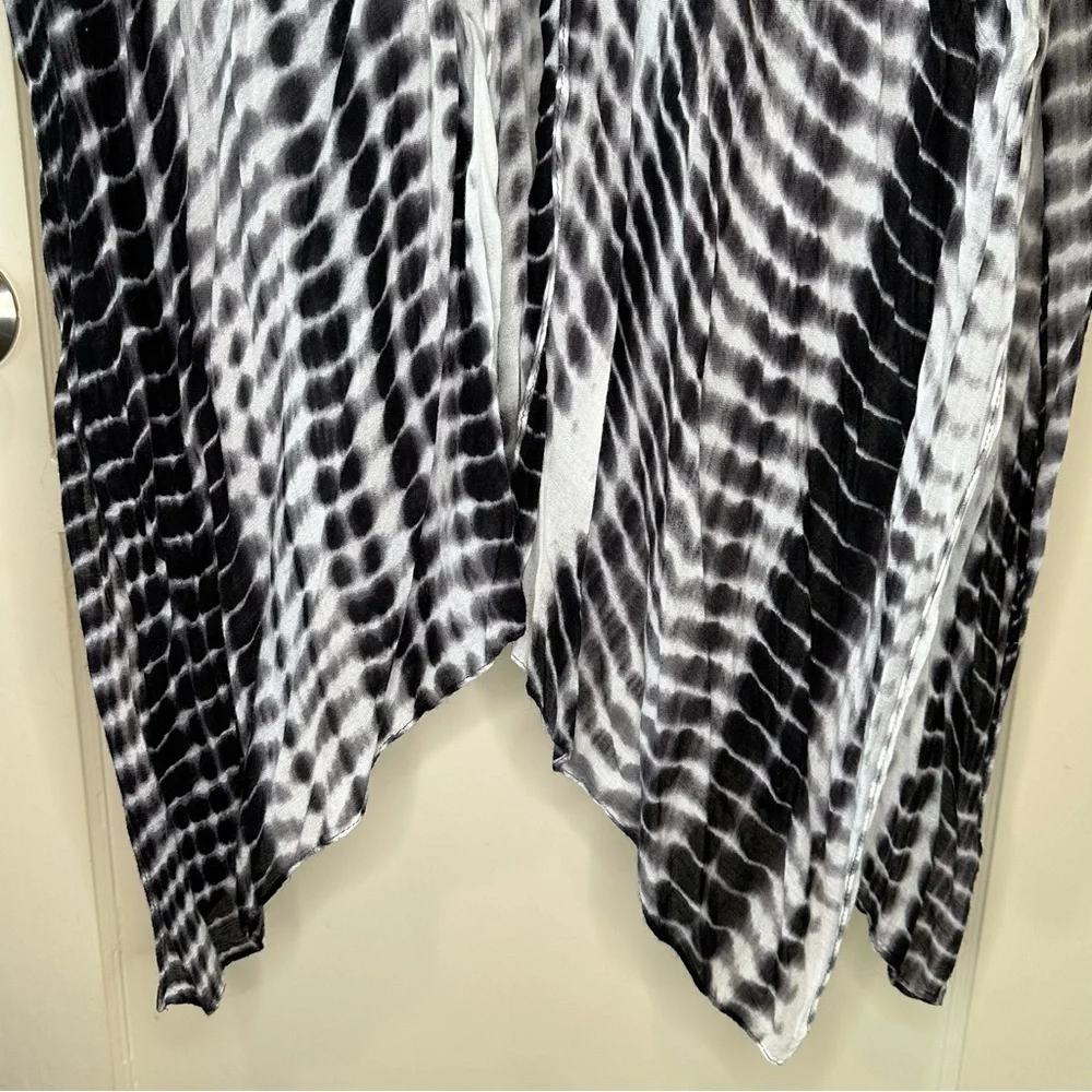 SALE 2/25 Michael Stars Black & White Tie Dye Ruana, Multi-use Coverup One Size